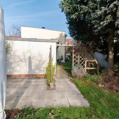 Entire House With Garden - Exclusively For Your Group Дом отдыха