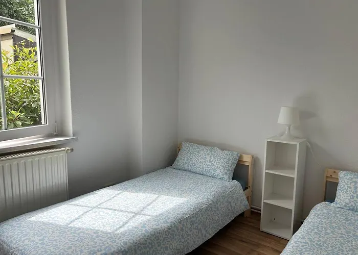 Entire House With Garden - Exclusively For Your Group Дом отдыха Лейпциг