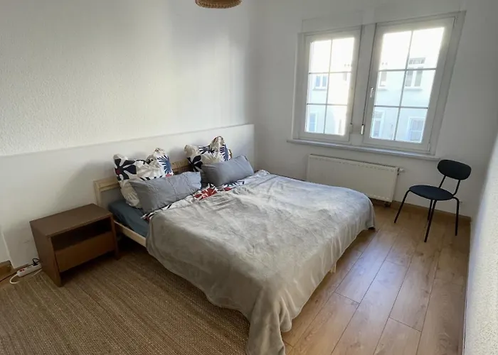 Entire House With Garden - Exclusively For Your Group *