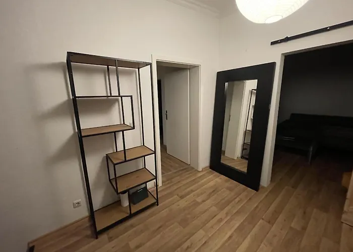 Entire House With Garden - Exclusively For Your Group