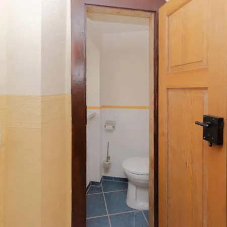 Entire House With Garden - Exclusively For Your Group