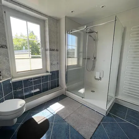 Entire House With Garden - Exclusively For Your Group لبسيا