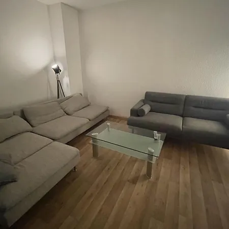 بيت للعطل Entire House With Garden - Exclusively For Your Group